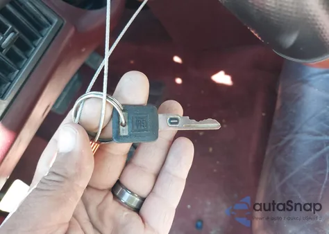 1994 Oldsmobile Cutlass Supreme from USA, damaged, VIN 1G3WT35X5RD302124